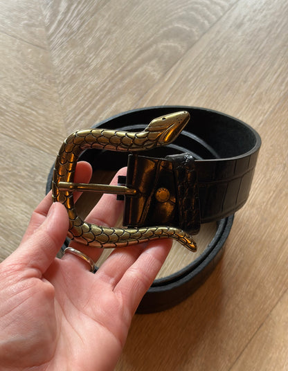 Ceinture large cuir noir embossé effet croco boucle serpent dorée – Handmade Italy longueur 110 cm