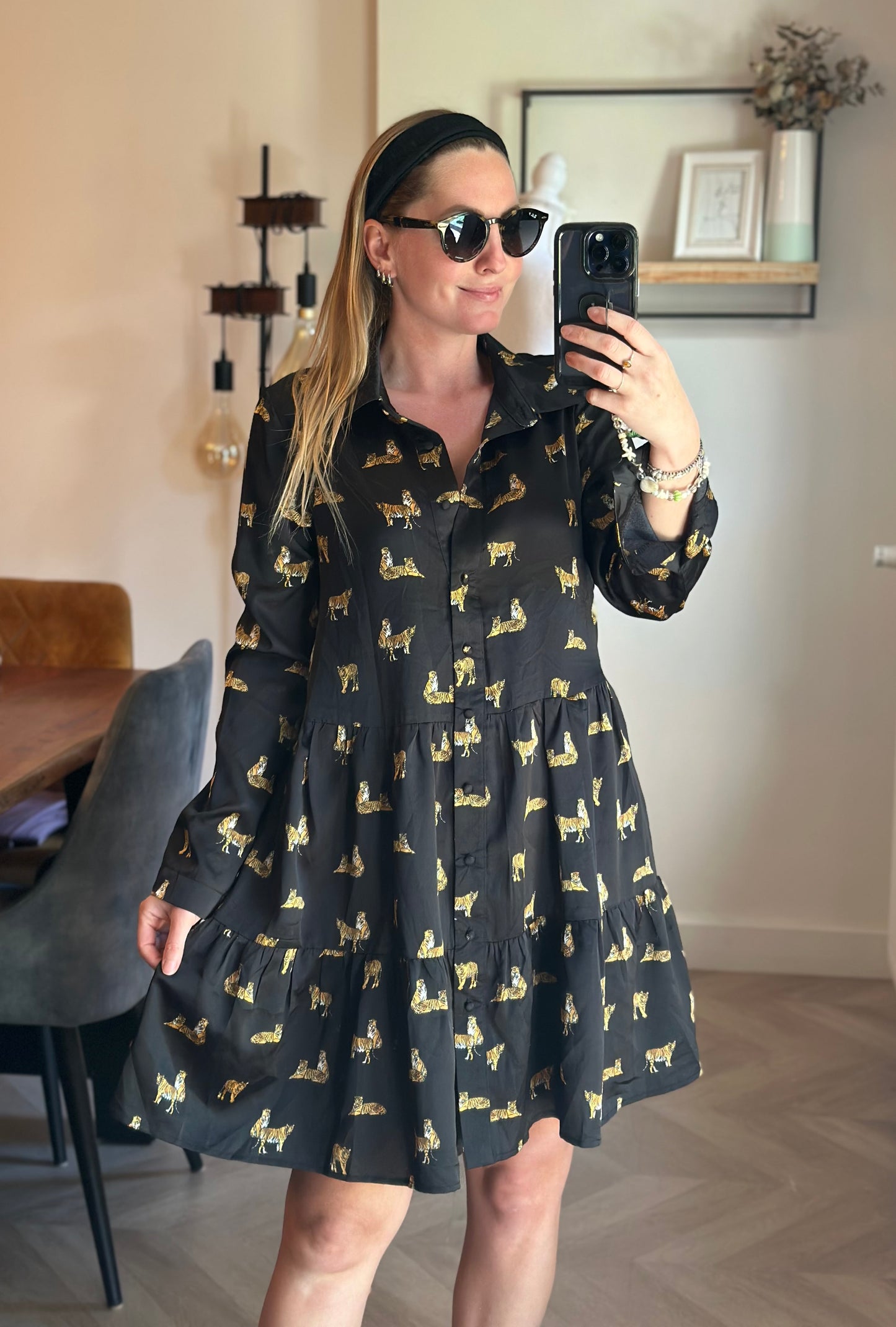 Robe courte fluide imprimé tigre noir et doré T.36