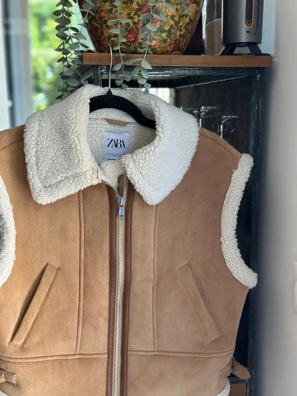 Veste sans manches style peau retournée beige et écru T.34