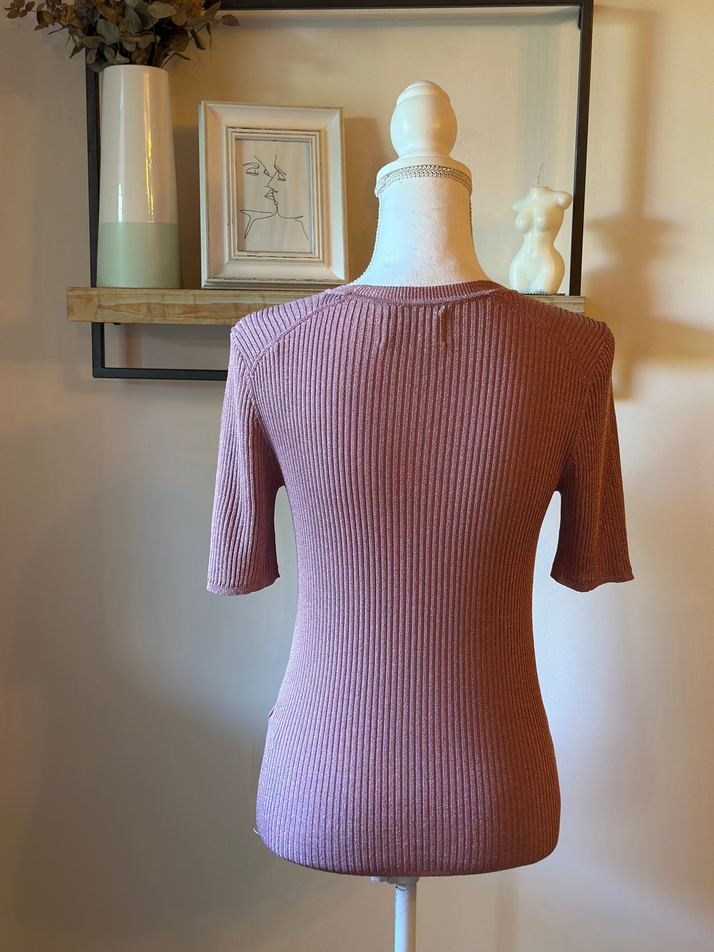 Pull manches courtes maille côtelée parme viscose T.40