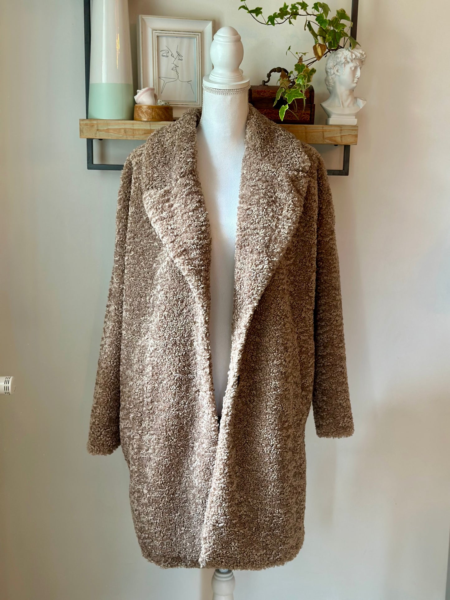 Manteau beige foncé noir mi-long T.34 oversize