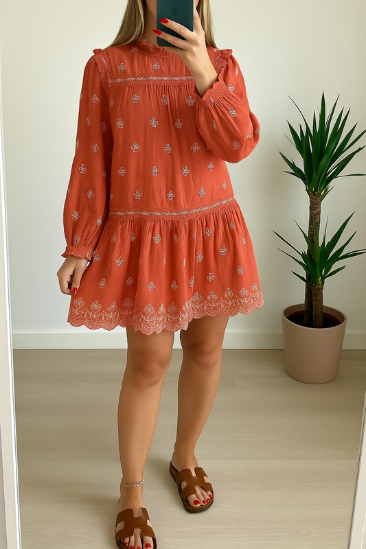 Robe bohème corail brodée fleurs blanches T.36