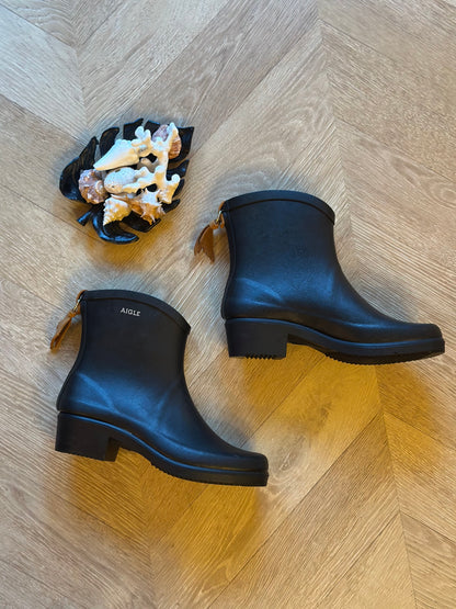 Bottines de pluie noires Juliette en caoutchouc naturel P.37