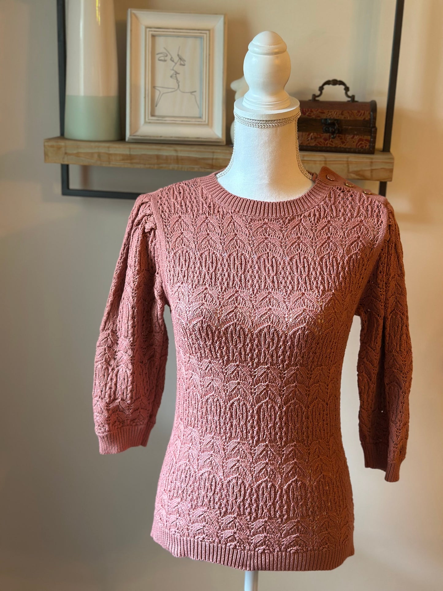 Pull ajouré rose T.36