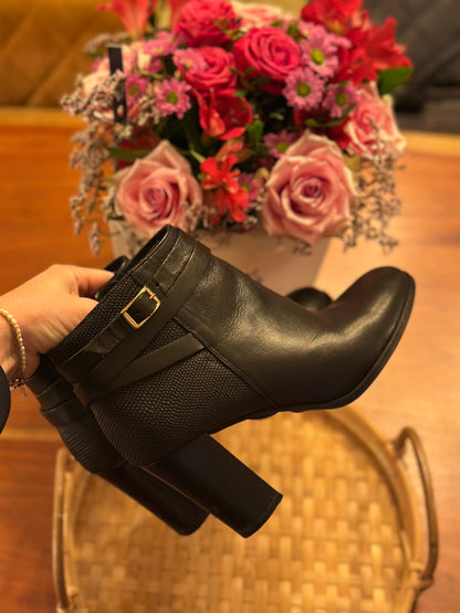 Bottines cuir noires P.38