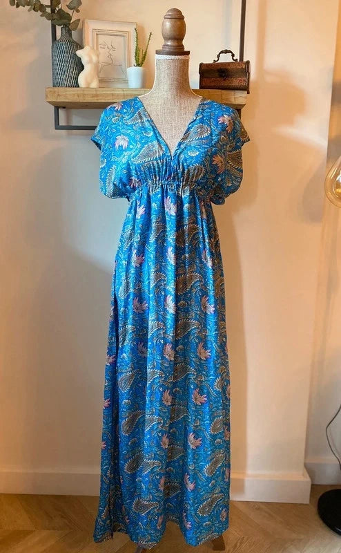 Belle robe longue motifs bleus fleuris T.U