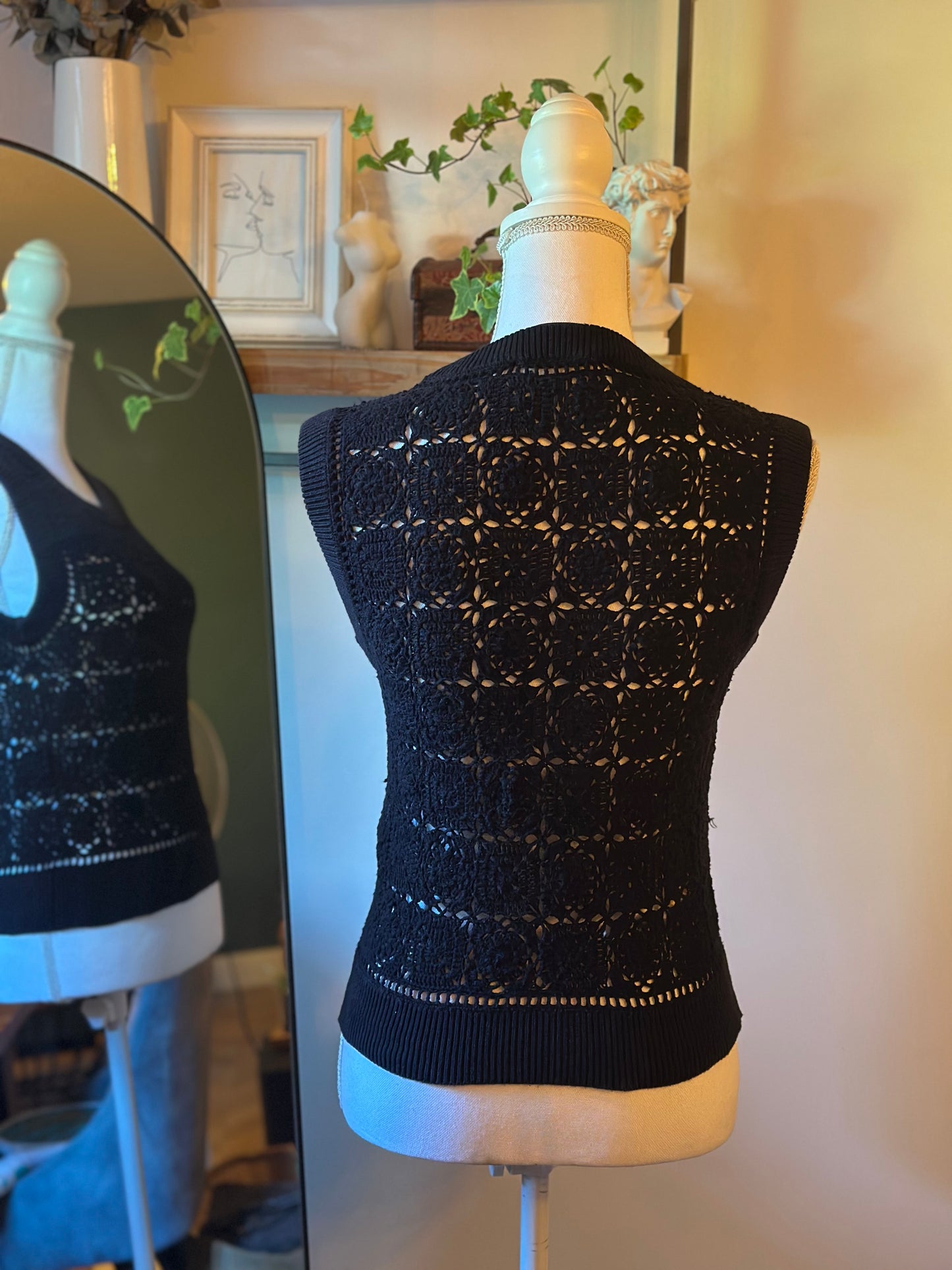 Cardigan sans manches au crochet noir T.34/36