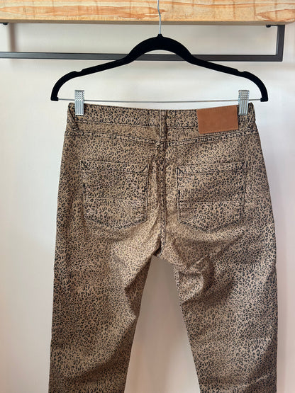Pantalon slim imprimé léopard en coton T.36