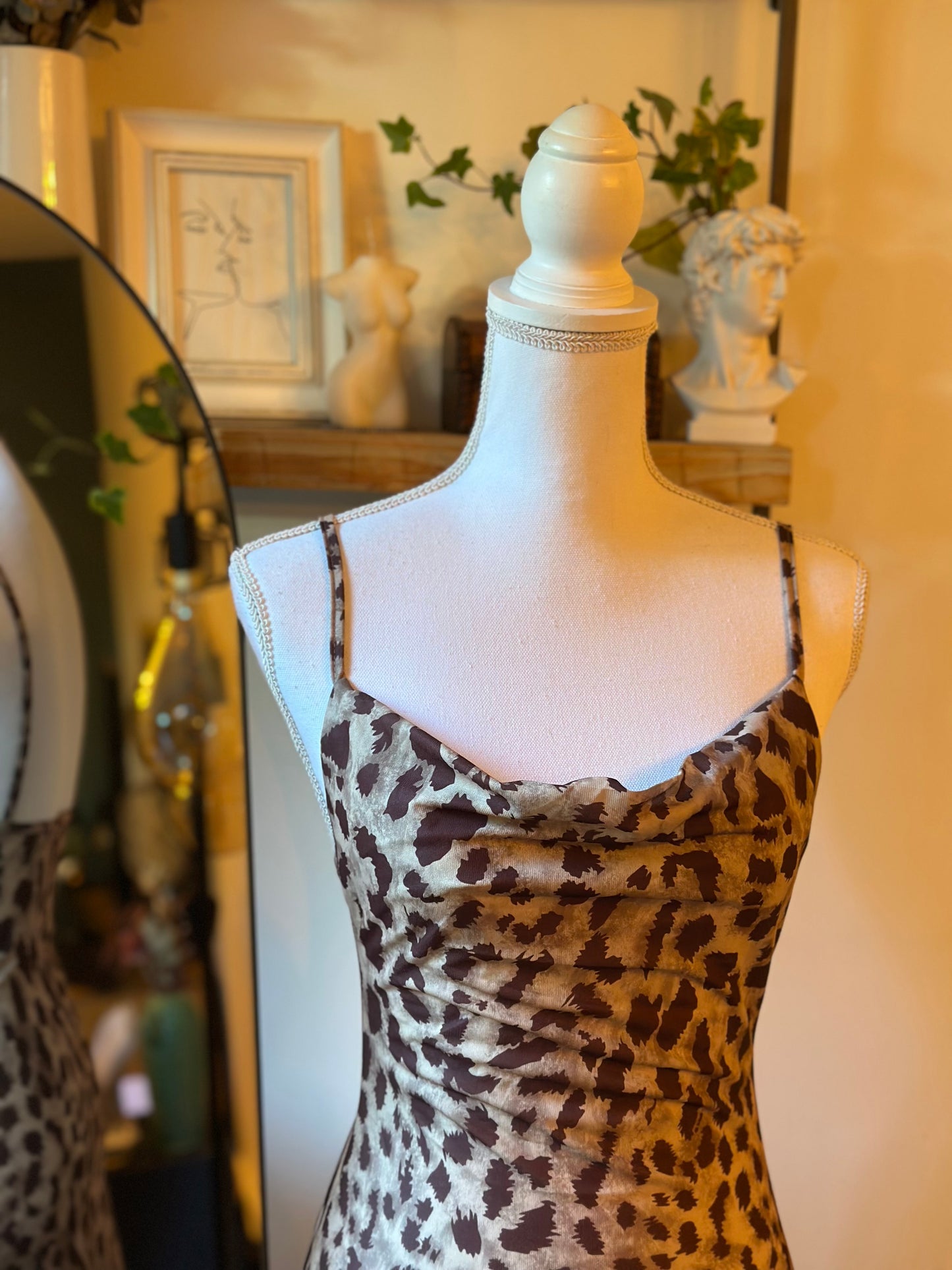 🐆 Robe longue léopard – neuve, T.36