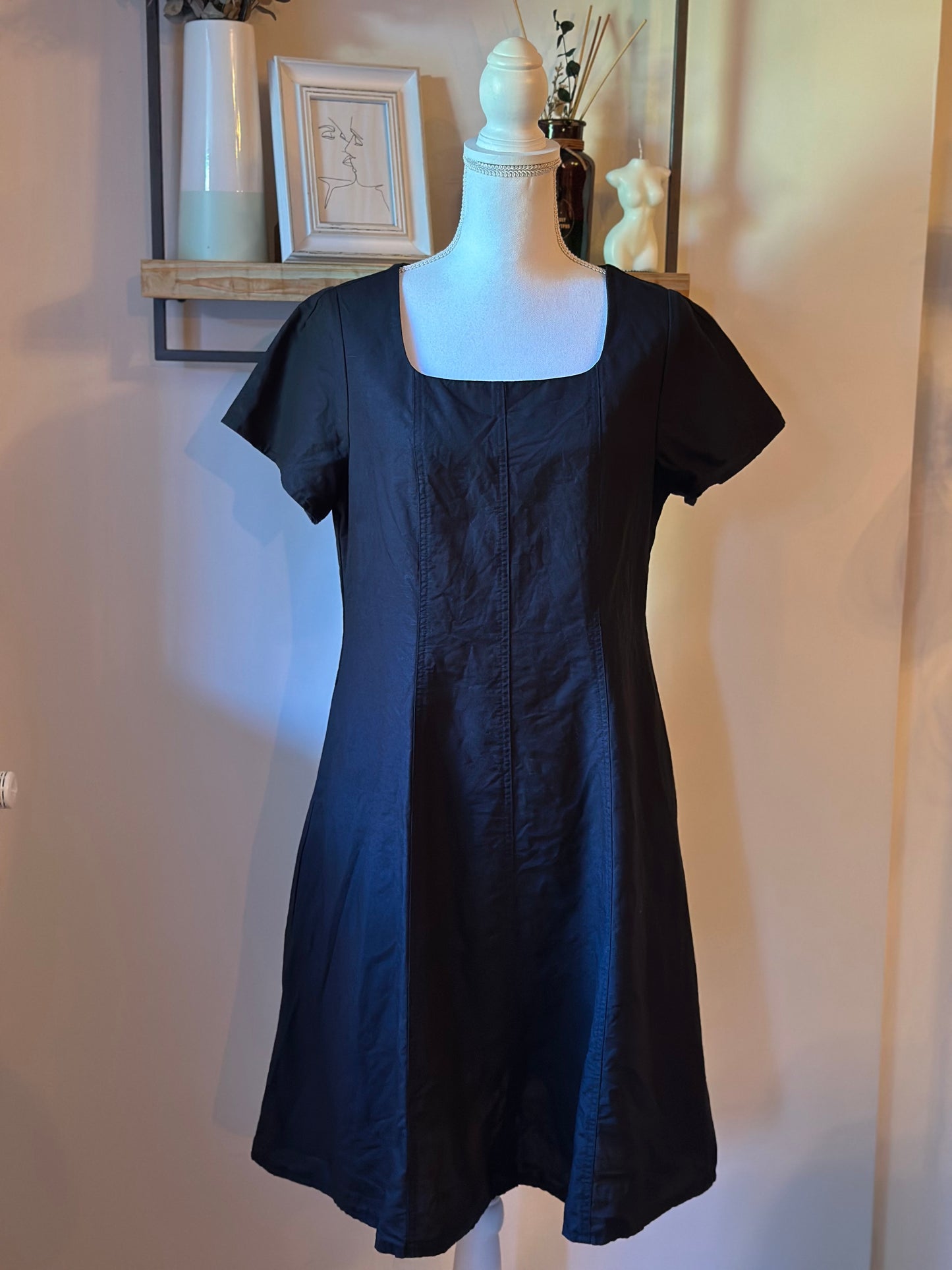 Robe en lin noir T.40