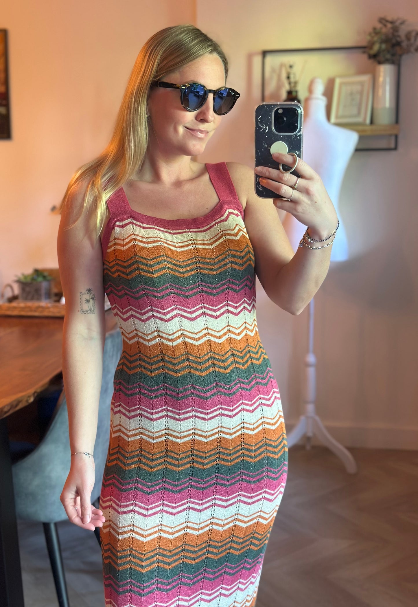 Robe longue maille ajourée multicolore T.36