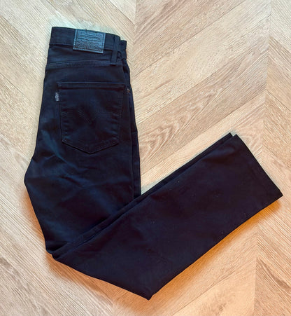 Jean noir coupe droite Levi’ s Premium 724 High Rise Straight T.34