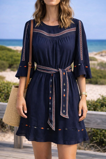 Robe modèle Plaza brodée T.36