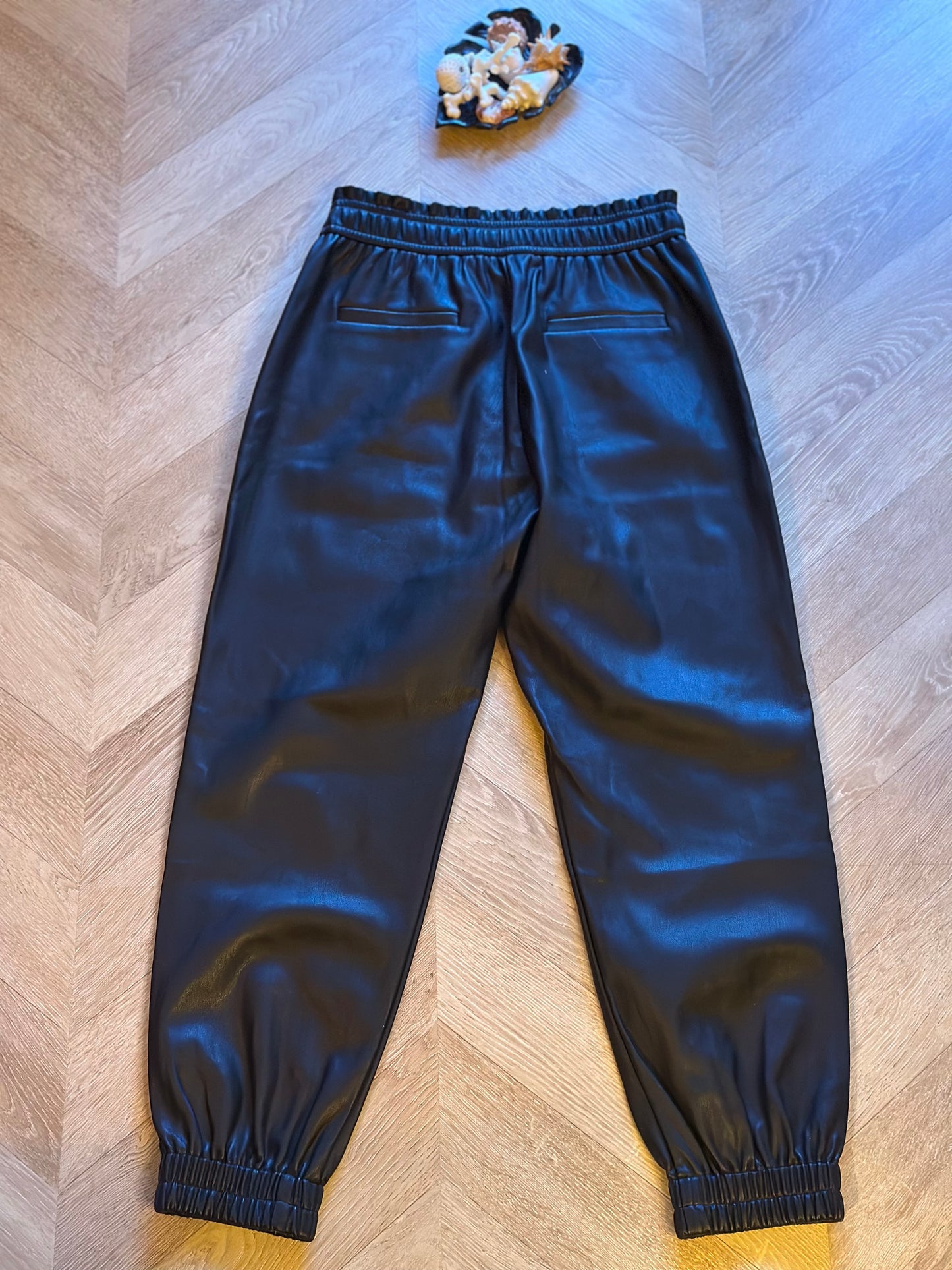 Pantalon jogger uni effet cuir T.38