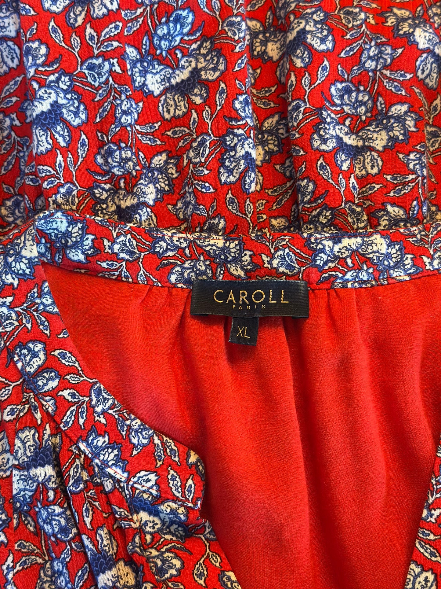 Robe fluide imprimé fleuri rouge et bleu T.42