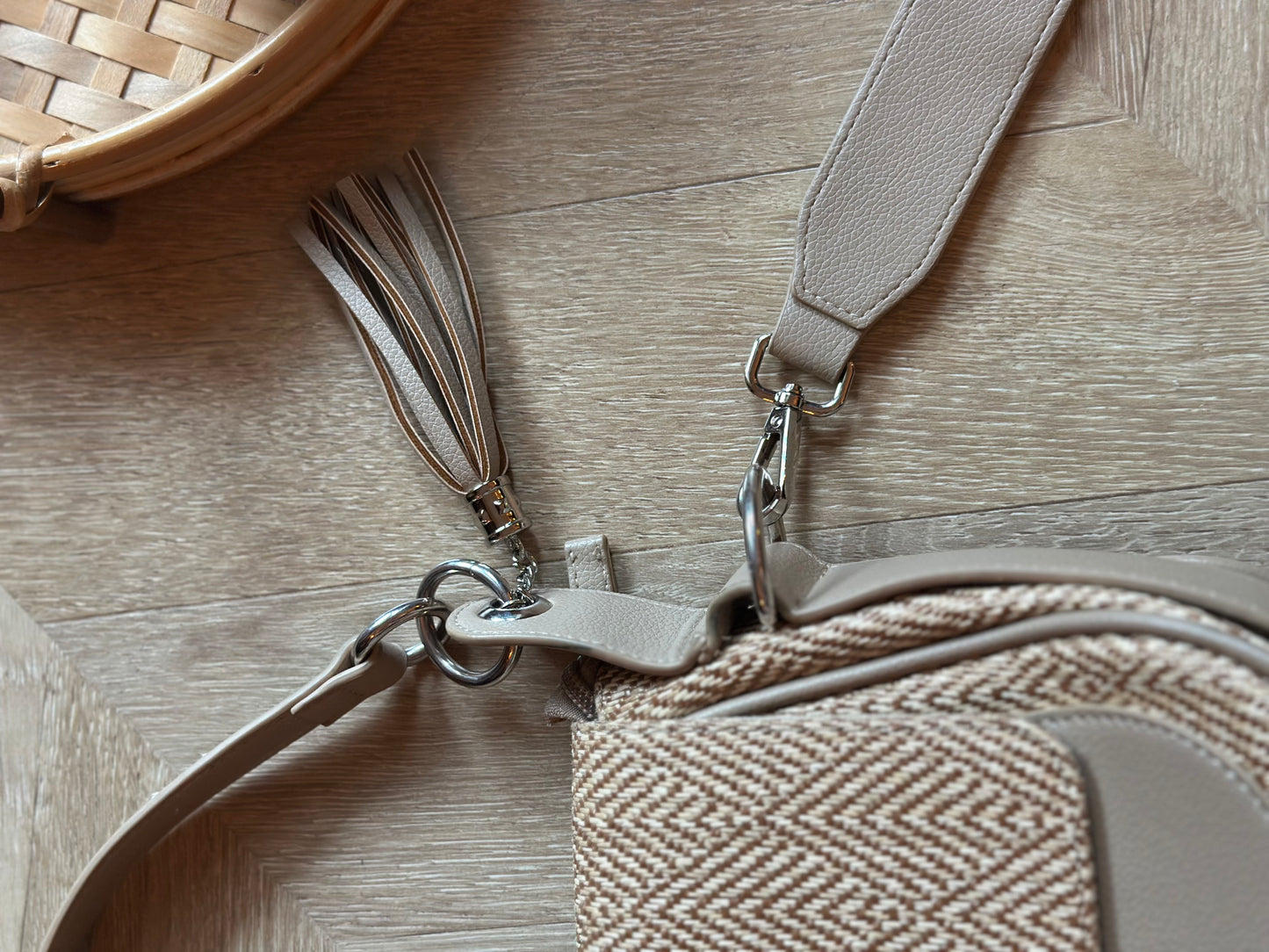 Sac à bandoulière modèle trotteur Armel beige