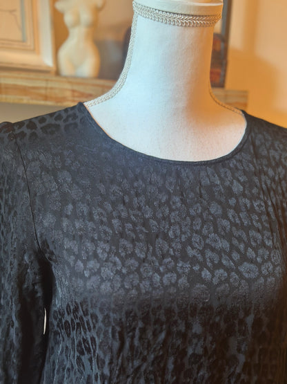 Blouse noire jacquard motif léopard T.38