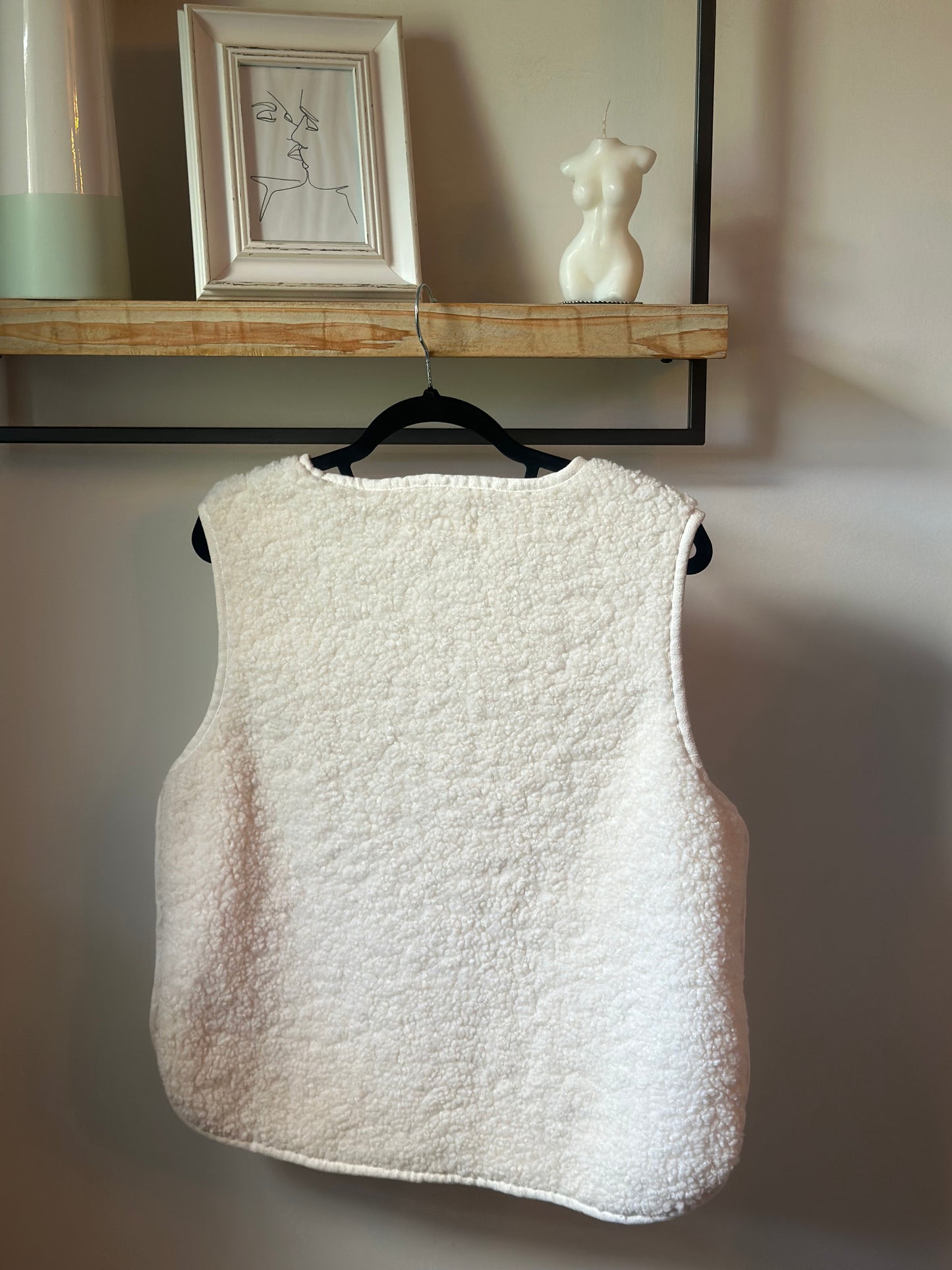 Gilet sans manches crème effet mouton neuf T.36