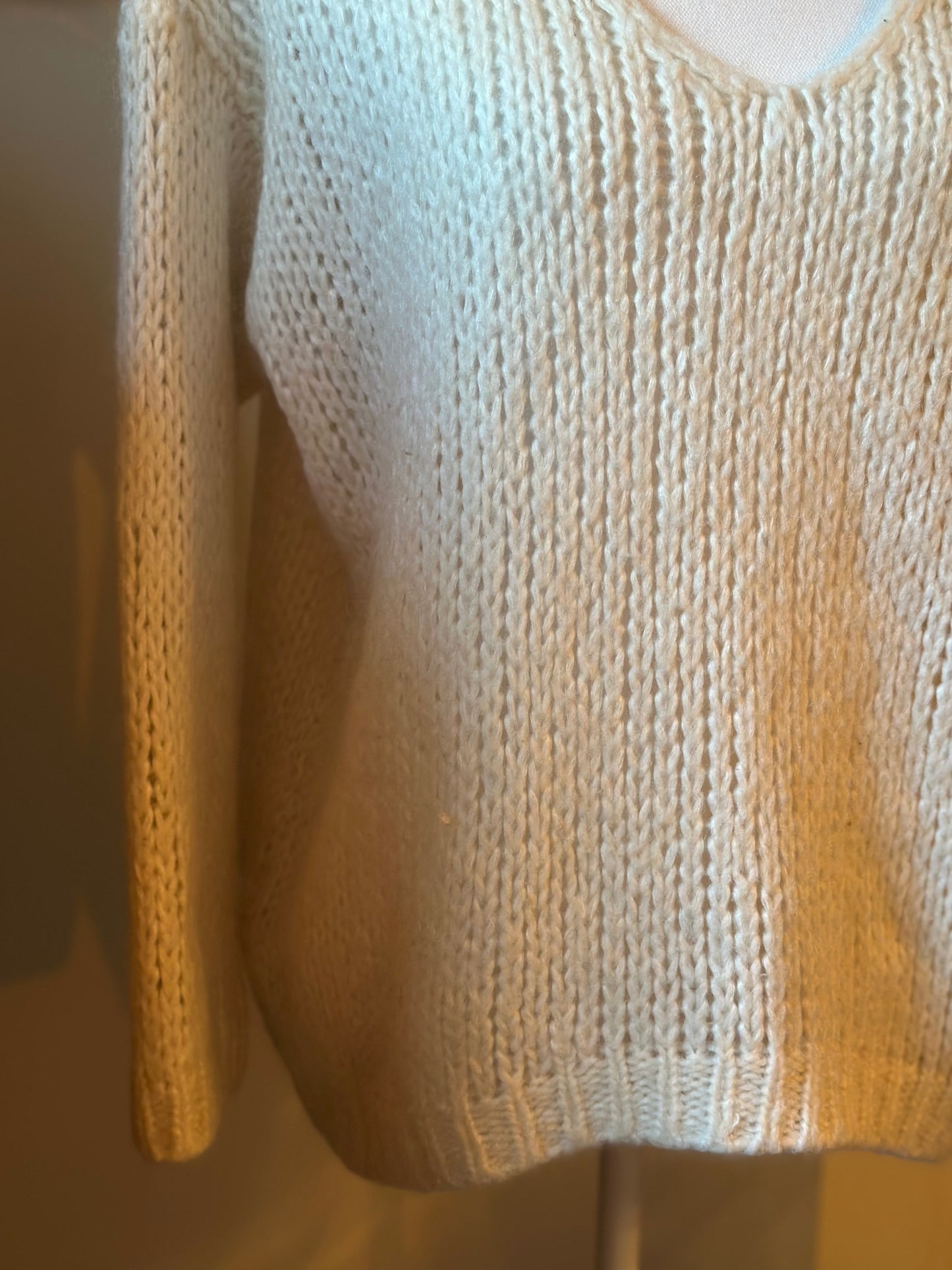Pull en maille mohair blanche col V T.U