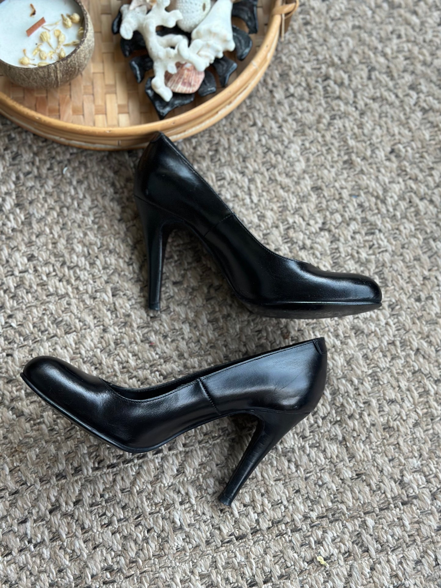 Escarpins cuir noir P.36