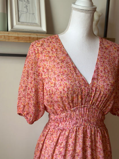 Robe midi fleurie col V smockée T.34