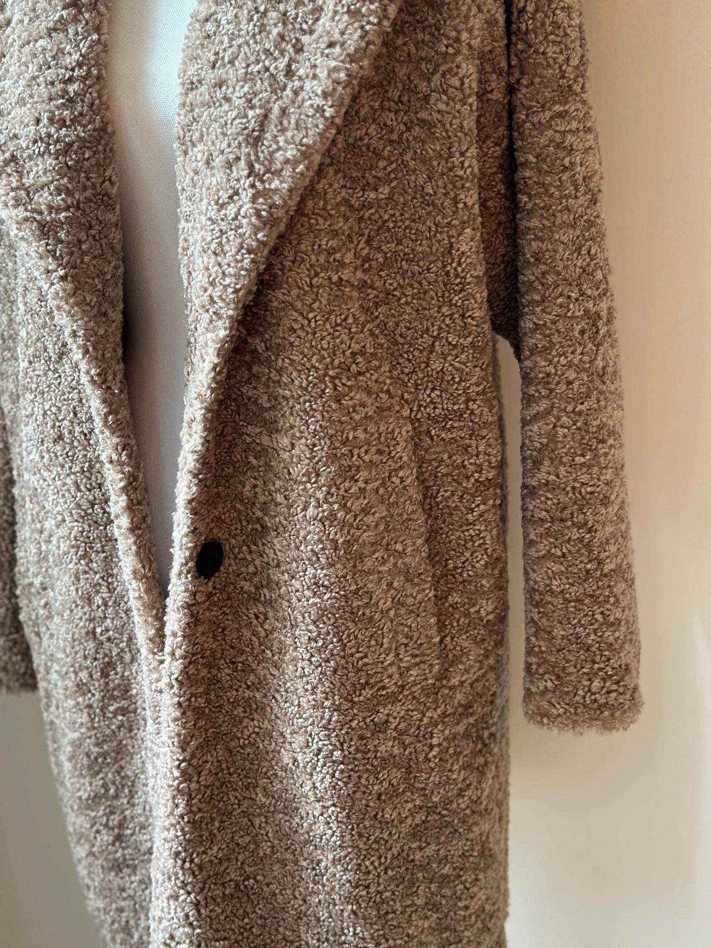 Manteau beige foncé noir mi-long T.34 oversize