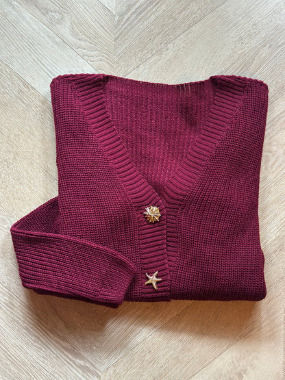 Gilet court maille bordeaux boutons bijoux dorés T.U (34 au 40)
