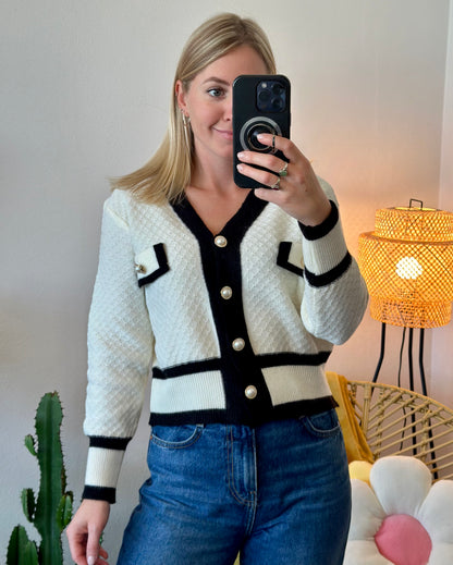 Cardigan blanc et noir en maille lainée avec détails boutonnés T.34/36