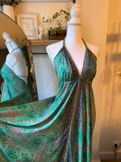 Robe longue imprimé fleuri, dos nu, en soie T.U