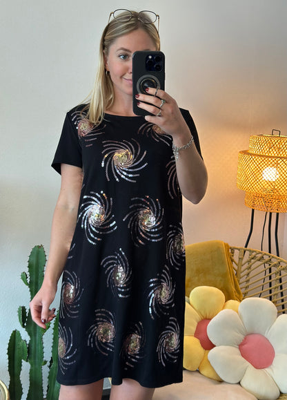 Robe noire à sequins T.40