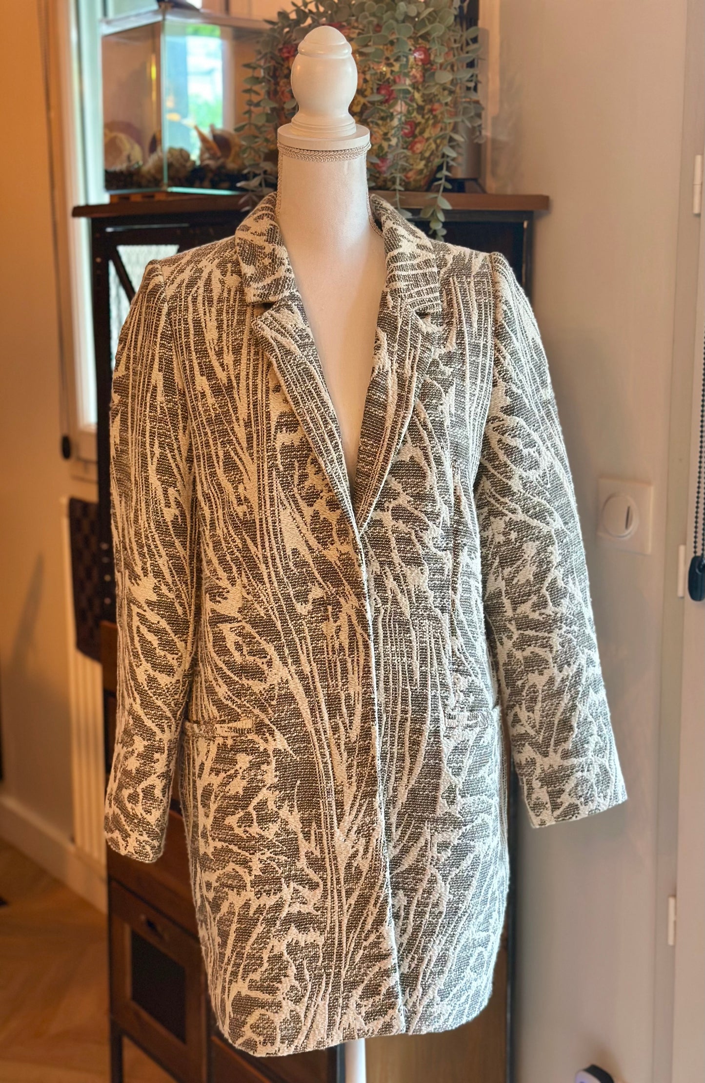 Manteau imprimé feuillage T.38