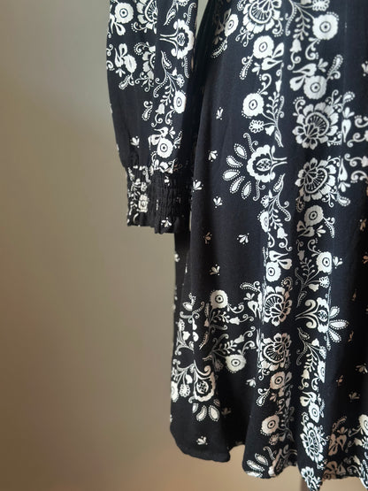 Robe évasée imprimé noir et blanc viscose T.38
