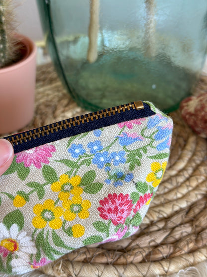 Petit porte-monnaie upcycling imprimé fleuri coloré