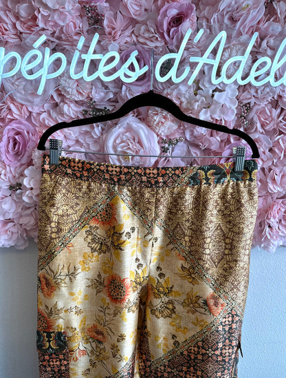 Pantalon léger imprimé motifs fleuris T.40