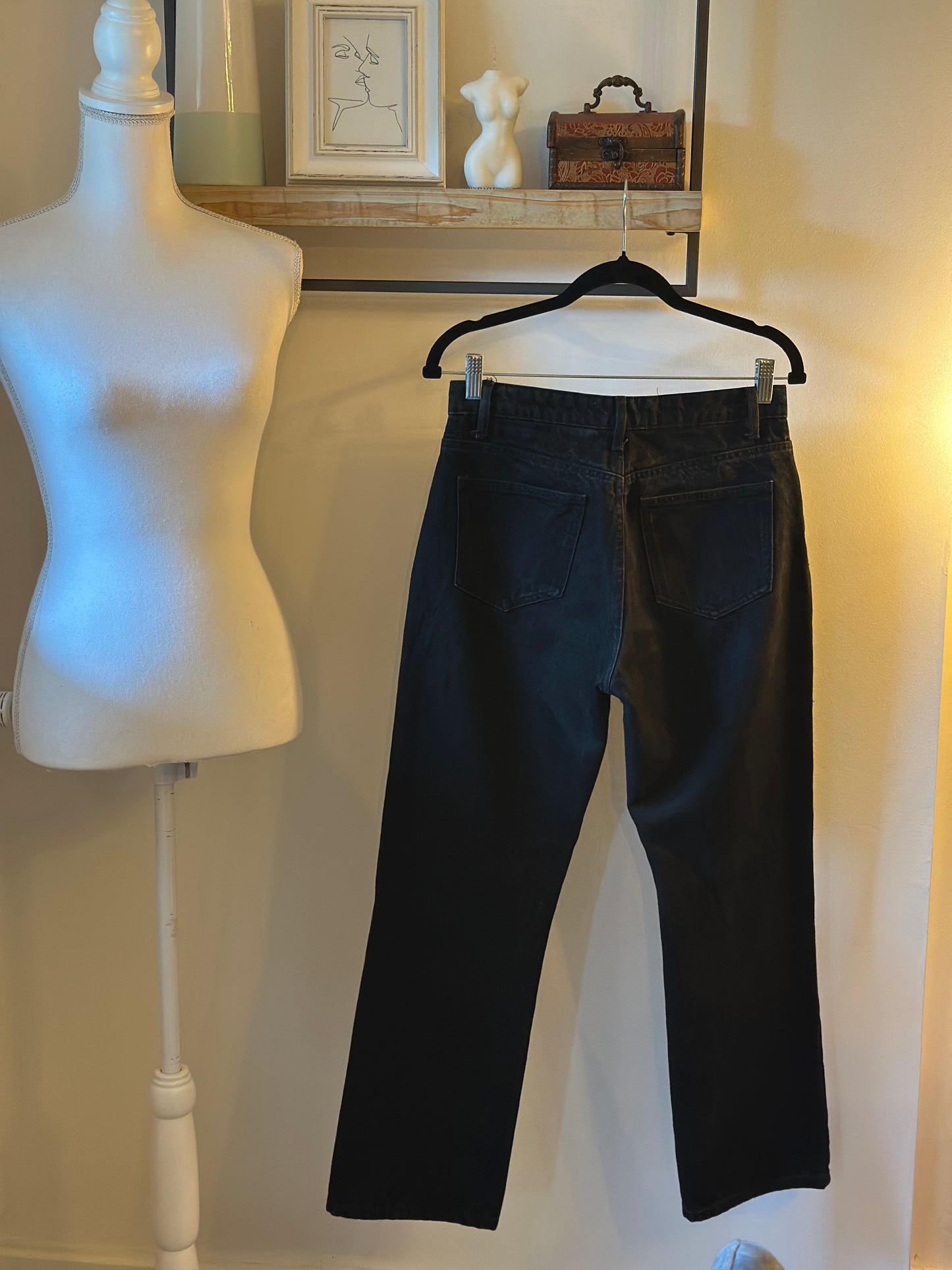 Jean noir jambes larges T.38