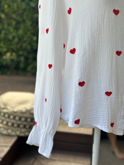 Chemise en gaze de coton brodée cœurs T.36/38