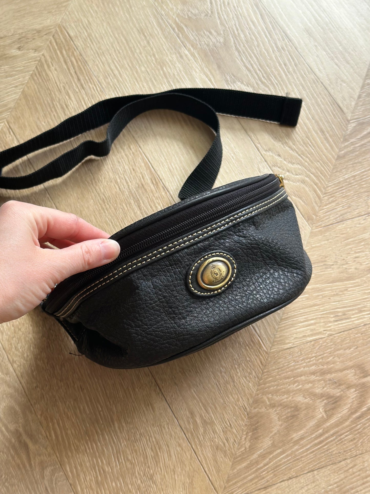 Banane vintage unie simili cuir 90s modèle unisexe