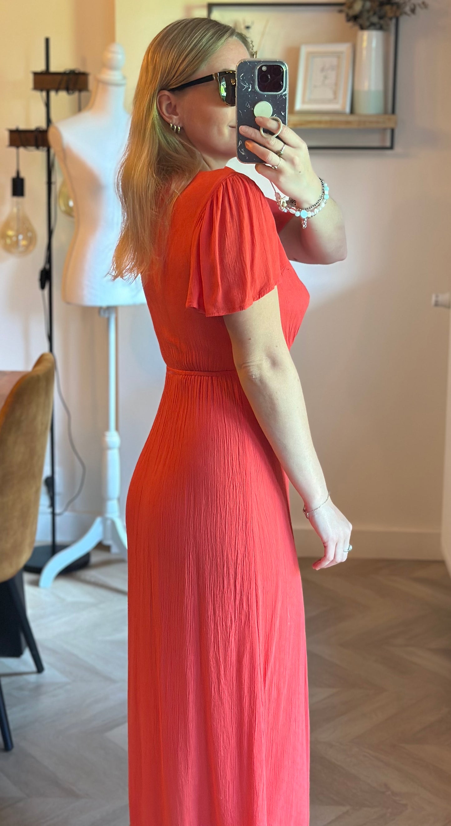 Robe midi modèle Jet corail tropical T.36