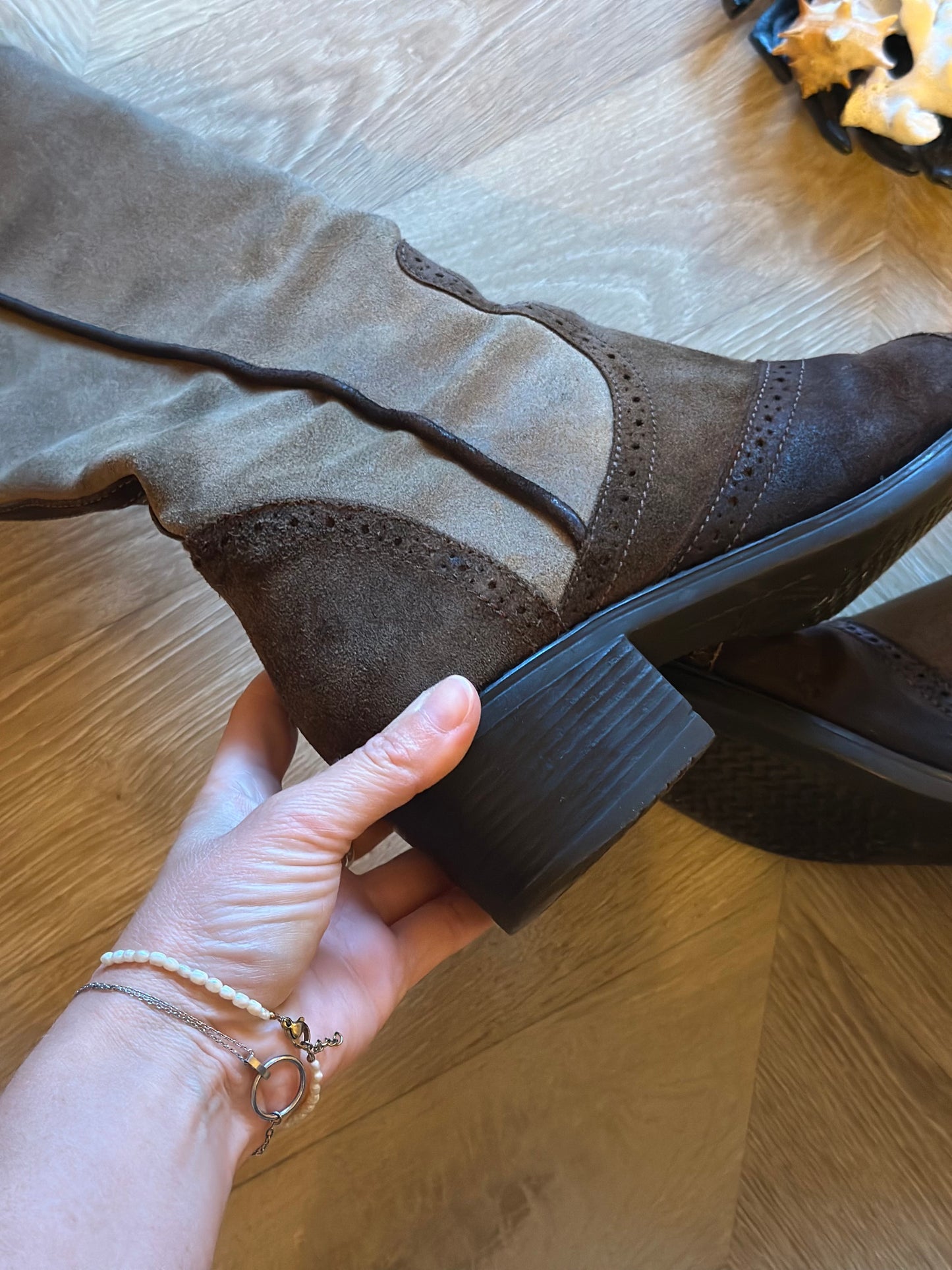 Bottes en cuir suédé bicolores P.38