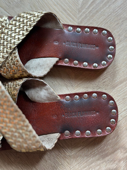 Sandales cuir tressé doré T.36