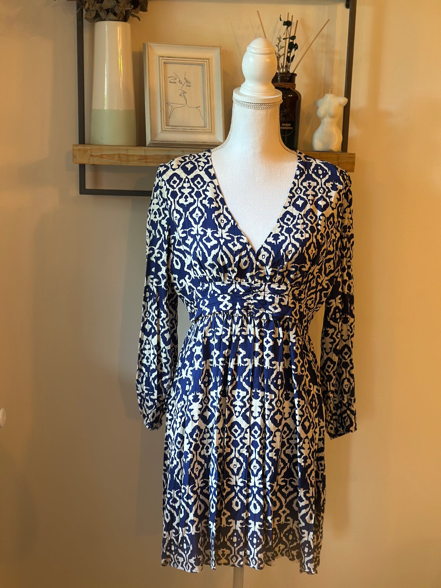Robe courte imprimé bohème bleu blanc neuves T.36/38