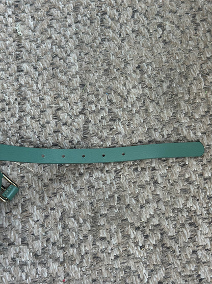 Ceinture fine en cuir vert boucle dorée 85 cm