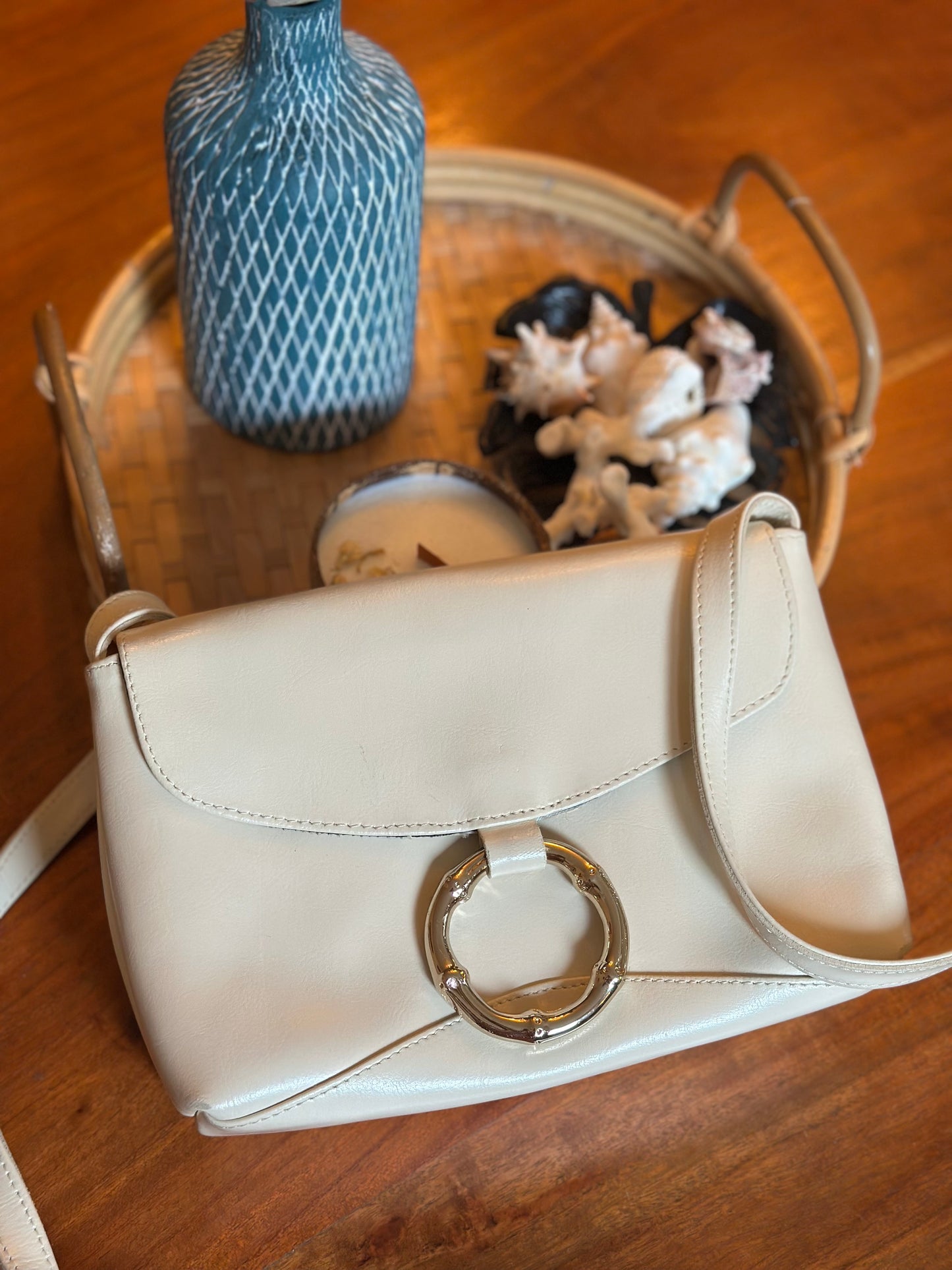 Sac bandoulière en cuir blanc crème cercle argenté – Vintage Made in France
