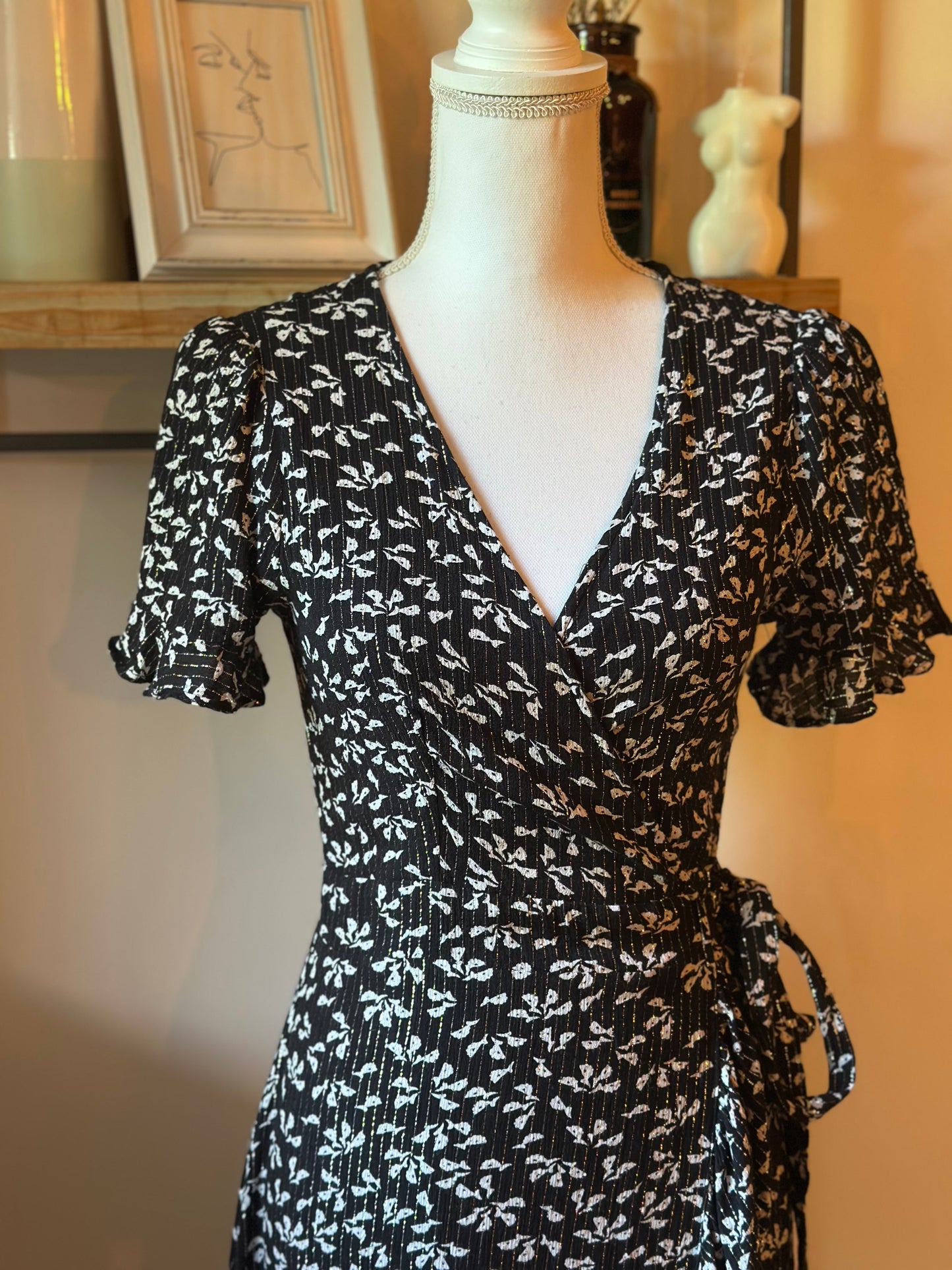 Robe portefeuille noire imprimé fleuri lurex argenté T.36