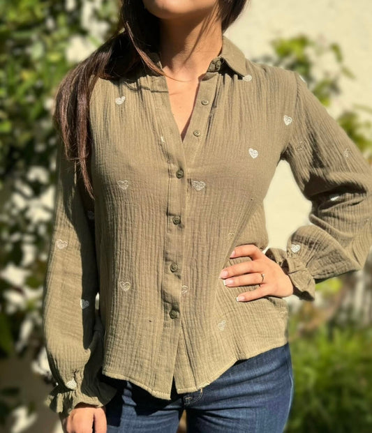 Chemise à motifs cœurs en gaze de coton kaki T.36