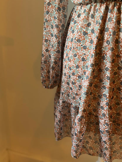 Robe fluide en toile de viscoce fleurie T.36
