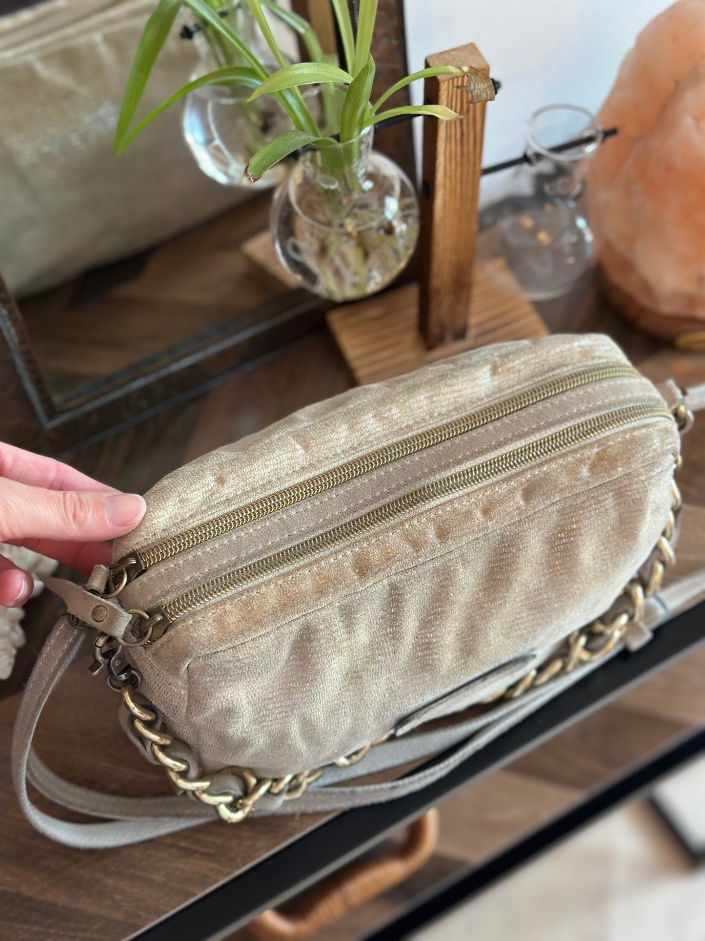 Sac en beige doré clair modèle “Mama” avec double bandoulière