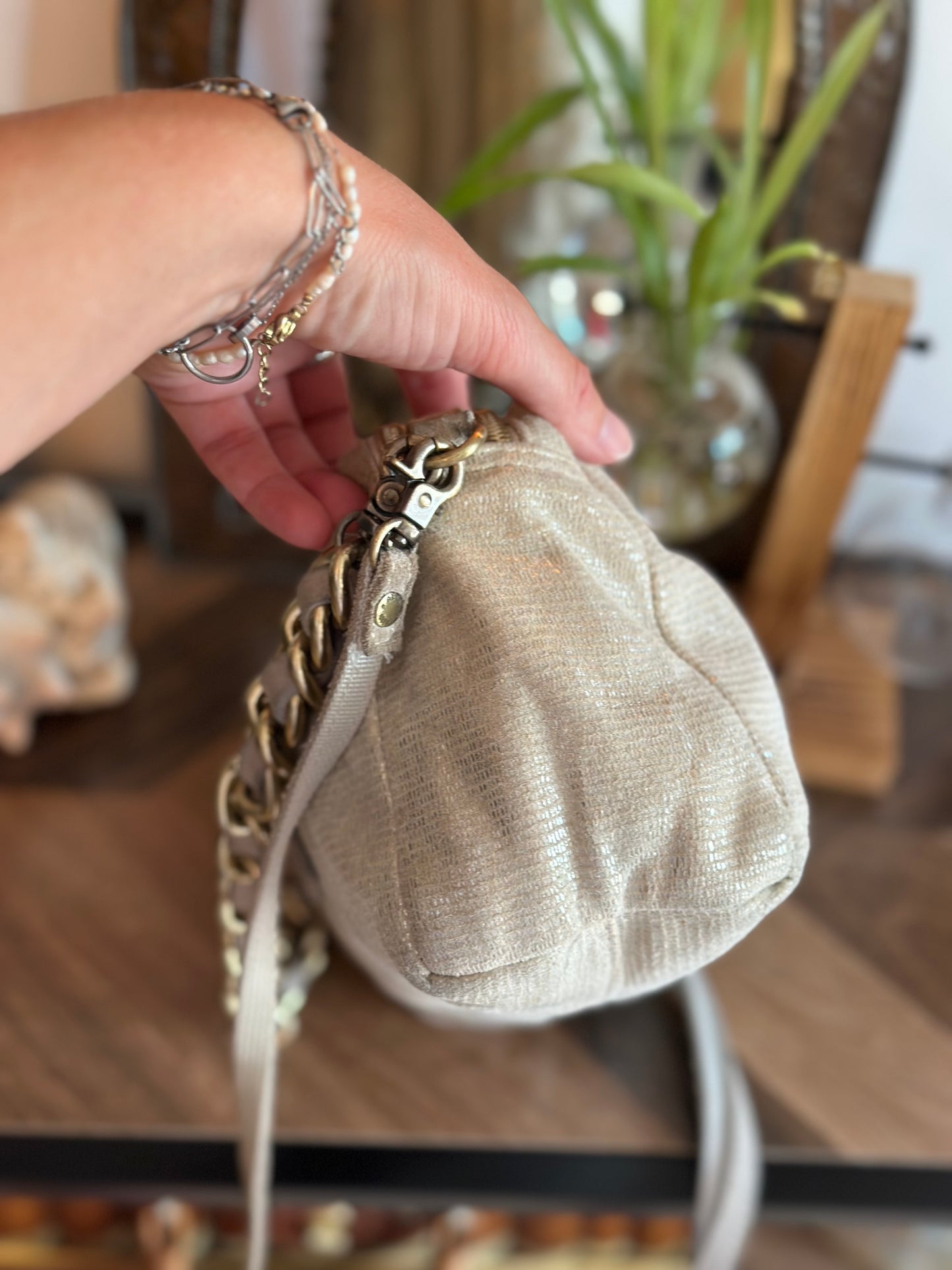 Sac en beige doré clair modèle “Mama” avec double bandoulière