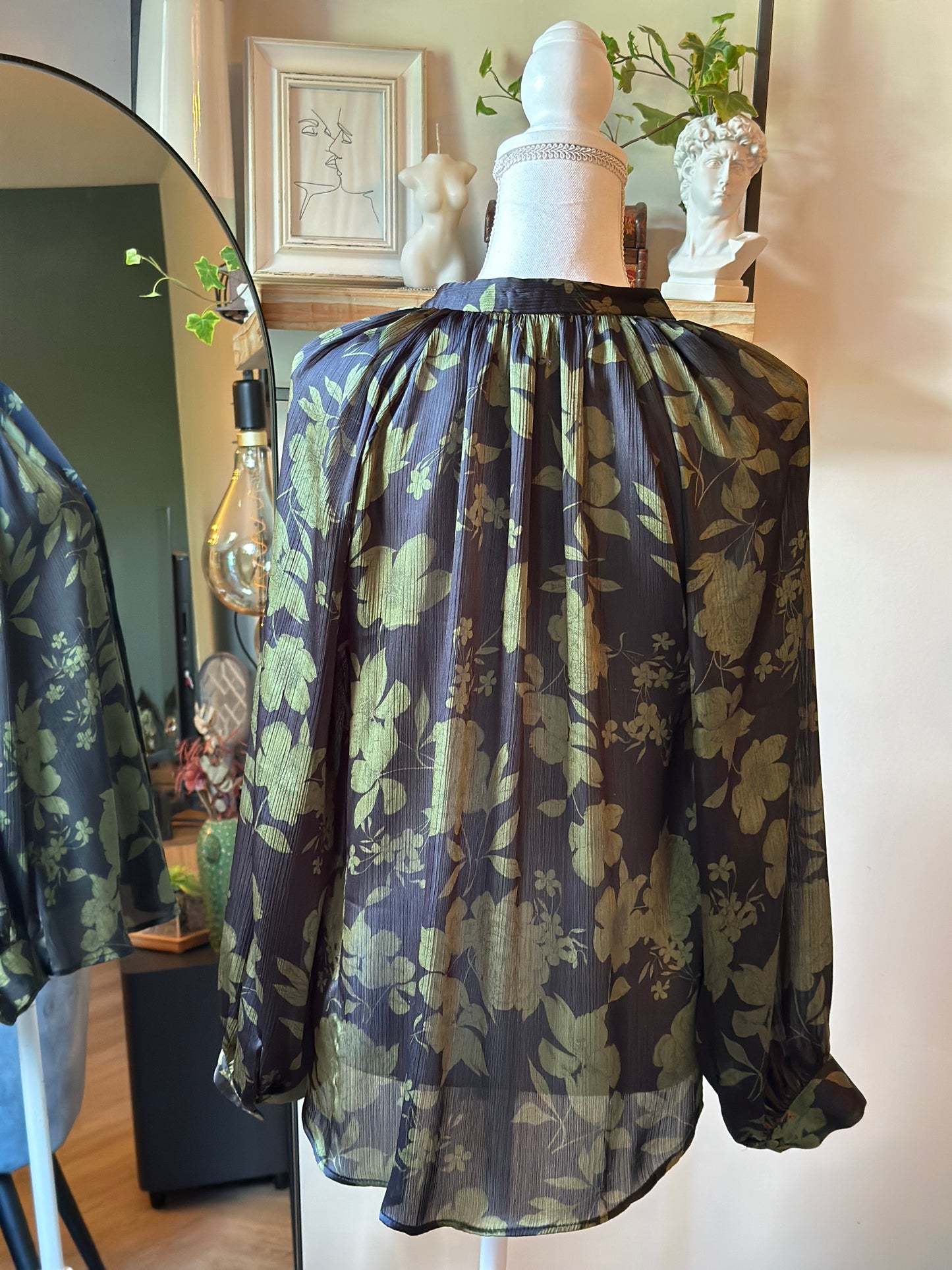 Blouse fluide motif fleurie kaki T.38