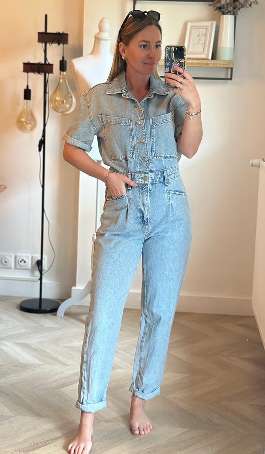 Combinaison en jean bleu neuve T.34